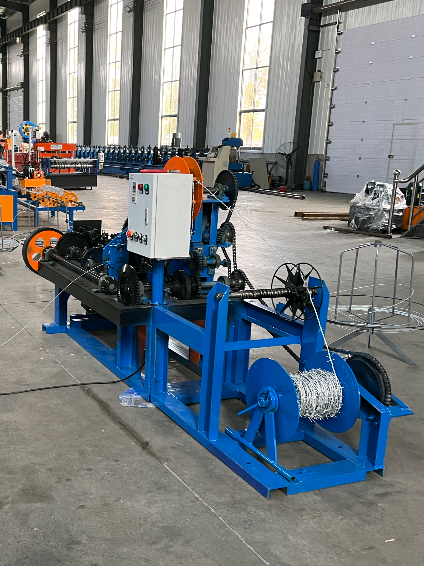 barbed wire making machine Máquina de Alambre de Púas  #máquina  #BaroecWireProcuctionline  #alambre  #machine  #barbedwire 