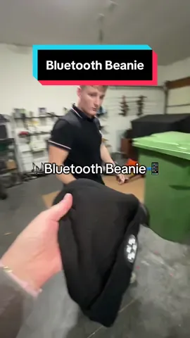 Did not expect the beanie to do this… #bluetoothbeanie  #tiktokshop #tiktokshopfinds #hat #beanie 