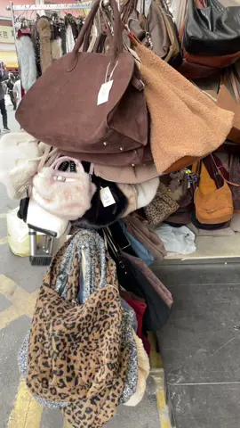 Nguồn hàng tại chợ Shahe Quảng Châu, nhặt hàng, dẫn khách đi chợ, bán Wechat, chị e cần ibox e nhé #xuhuong #xuhuongtiktok #quangchau 