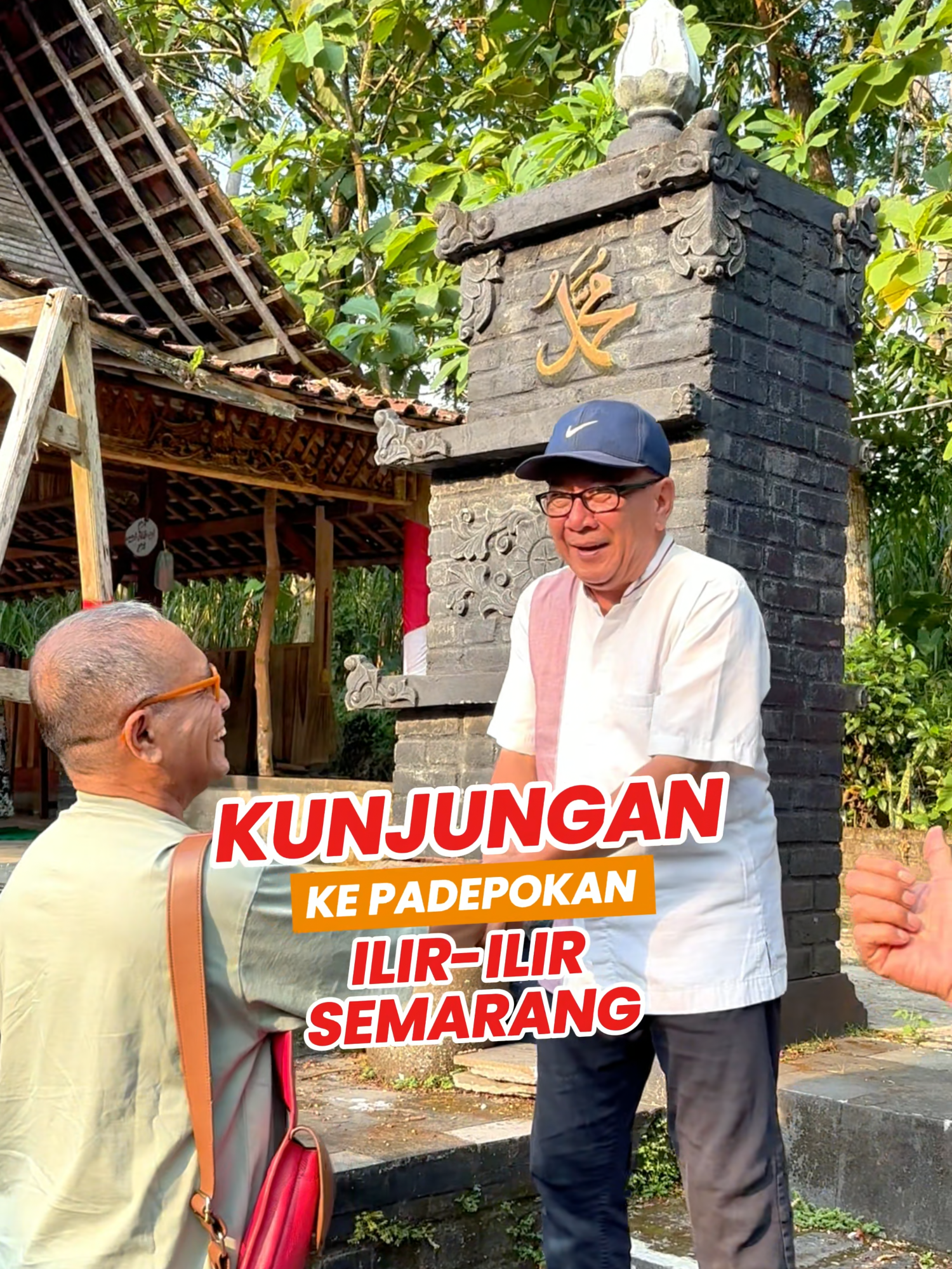 Saya berkesempatan mengunjungi Padepokan Ilir-Ilir di Kelurahan Gunungpati. salah satu wisata religi yang menenangkan, menghadirkan jejak ajaran Sunan Kalijaga dan kearifan lokal yang hangat terasa. suasananya hening, penuh doa dan refleksi—pas untuk menyegarkan hati dan pikiran. 🙏✨ Padepokan Ilir-Ilir juga menjadi paguyuban spiritual–sosial, seni, dan budaya di bawah naungan Ormas Lindu Aji di kawasan Gunungpati. semoga kunjungan ini menambah rasa syukur, cinta budaya, dan semangat merawat warisan leluhur. #PadepokanIlirIlir #Gunungpati #WisataReligi #SunanKalijaga #LinduAji #BudayaJawa #Semarang #JelajahNusantara