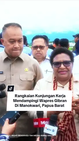 saya mendampingi Bapak Wakil Presiden RI, Gibran Rakabuming Raka, dalam kunjungan kerja di Manokwari. Usai kegiatan, saya menyampaikan hasil Rapat Pleno Percepatan Pembangunan Papua yang telah kami laksanakan selama dua hari bersama BP3OKP dan Komite Eksekutif Percepatan Pembangunan Papua. Rapat ini menghasilkan enam agenda utama percepatan Otsus Papua, mulai dari penyusunan Rencana Aksi 2025–2030, penataan regulasi sektoral, penguatan kelembagaan pemerintahan, hingga percepatan realisasi dana Otsus dan infrastruktur di enam provinsi Papua. Kami juga menyepakati 15 agenda strategis, seperti revitalisasi rumah sakit di Manokwari, Nabire, dan Wamena, pembangunan sekolah berasrama dan BLK, serta layanan kesehatan bergerak untuk wilayah pesisir dan pegunungan. Saya menekankan pentingnya membangun dengan jiwa Papua, atau yang saya sebut sebagai Astacita ala Papua — agar setiap program nasional, termasuk Makan Bergizi Gratis (MBG), dapat menghidupkan ekonomi lokal dan memberdayakan masyarakat kampung. Ke depan, kami akan memfasilitasi Rapat Koordinasi Nasional Pembangunan Tanah Papua, sebagai langkah menyatukan arah kebijakan dan memperkuat sinergi lintas sektor. Papua harus menjadi pusat kemajuan dan kesejahteraan dari Timur Indonesia. 🌿🇮🇩 #Wamendagri #RibkaHaluk #PapuaMaju #OtsusPapua #AstacitaAlaPapua  
