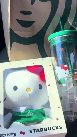 Today was insane I went to 4 starbies before 6 am and no luck, I decided to go back to target to check again and they were barely putting some out. 🥹♥️🫶🏽 #hellokitty #starbuck #hellokittycollab @Starbucks 