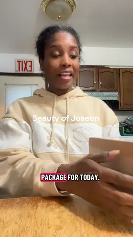 Your favorite viral eye serum—now in patch form! 💫 The Beauty of Joseon Revive Under Eye Patch with Ginseng + Retinal brightens, de-puffs, and smooths fine lines for that fresh, well-rested glow. 👁️✨@Beauty of Joseon US 