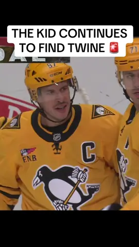 #SidneyCrosby is now TIED for the league lead in goals 😳 #Crosby #Penguins #pittsburghpenguins 