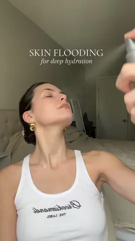 LOVE Skin flooding 💦 using three hydrating toners from @dear, Klairs: the fundamental mist, the supple preparation toner, & the freshly juiced vitamin essence. It's best to choose toners that have no active ingredients, & to apply in layers from thinnest to thickest!! #skinflooding #klairs #koreanskincare #glowingskin #hydratingskincare