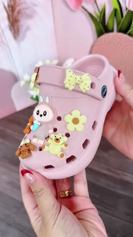 dép sục gắn sticker cho bé cưng xỉu ạ #depsucchobe #depchobe #xuhuong #memonshop 