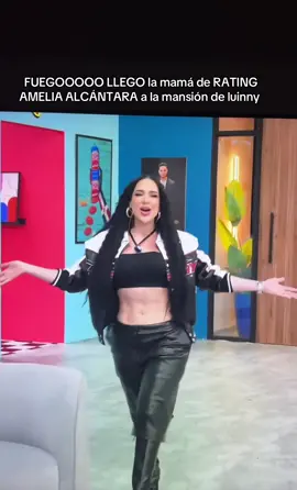 FUEGOOOOO LLEGO la mamá de RATING AMELIA ALCÁNTARA a la mansión de luinny #ameliaalcantara #lamansiondeluinny #luinnycorporan #paratiiiiiiiiiiiiiiiiiiiiiiiiiiiiiii #fyp 