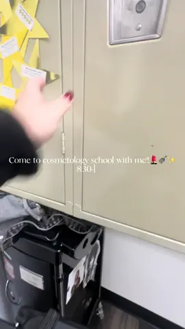 Come to cosmetology school with me! Today we learned how to apply color!🤍📀⚡️##cosmetologyschool##hair##omahane##fyp##viral