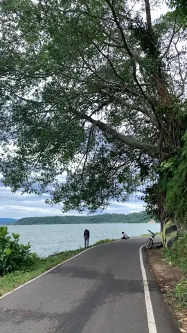 Spil poto kalian di tempat ini👋 #danauranau #danauranauokuselatan #lewatberandafyp #fyp 