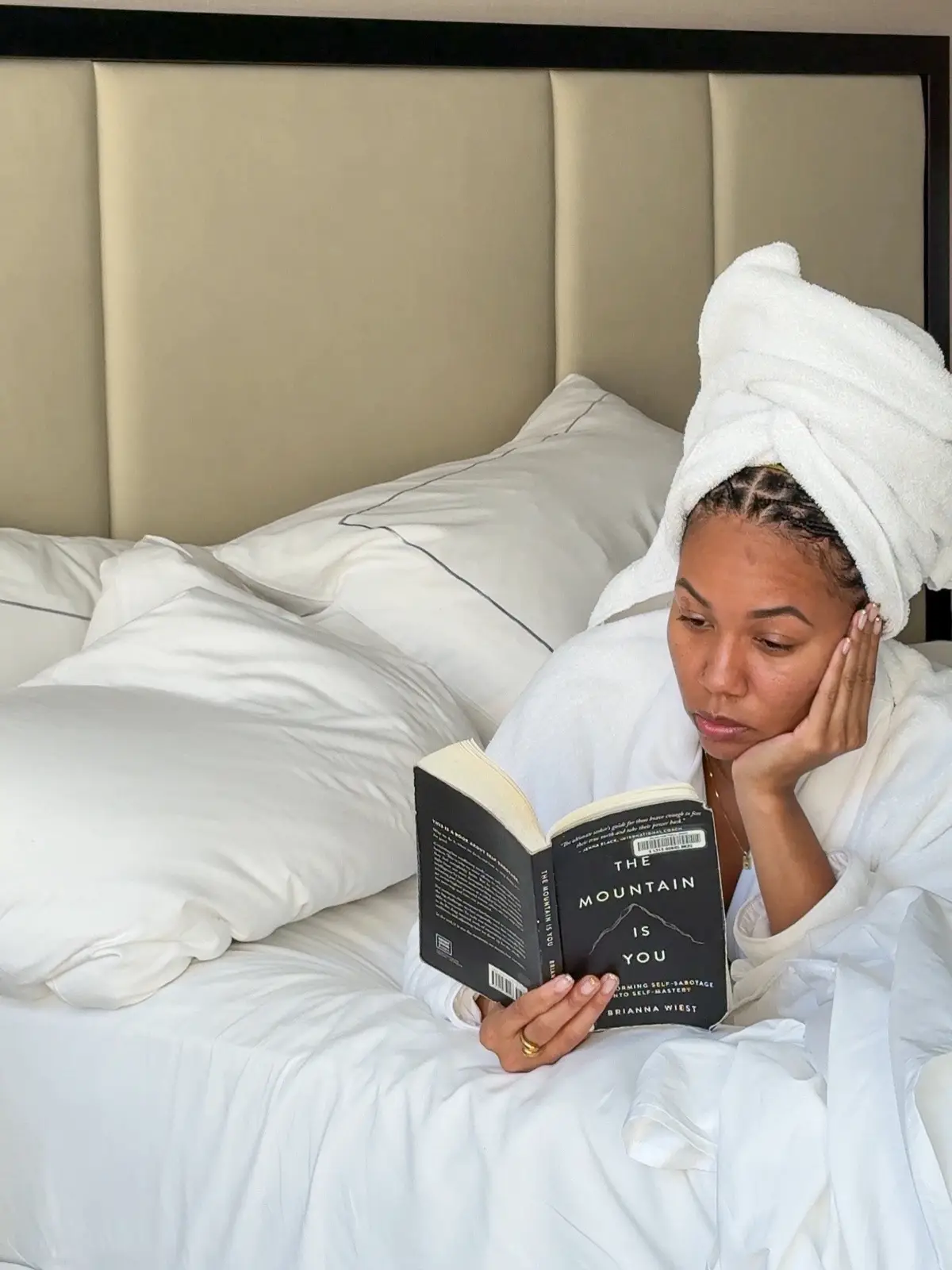 Tired of living on autopilot?💭 Ready to leave survival mode behind and step into your soft life era? Let’s do a 1:1 Glow-Up Coaching Call - made to help you level up your mind, body, and soul.🤎✨ Check out my profile for all the details!