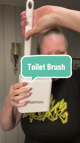 This SNOFRID Disposable Toilet Brush Set is the cleanest bathroom upgrade ever 🚽✨ Each refill pod locks in cleaner, scrubs away grime, and gets tossed — no mess, no smell, no bacteria. #tiktokshopcreatorpicks #ttssouthwest #tiktokshopblackfriday #HomeAndElectronicsDeals #toiletbrush 