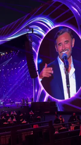 تصويري لـ حفلة #كاظم_الساهر في #موسم_الرياض بصوت الجمهور مدرسة الحب 