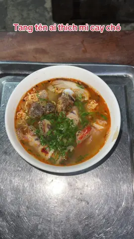 Mời mọi người ăn sáng