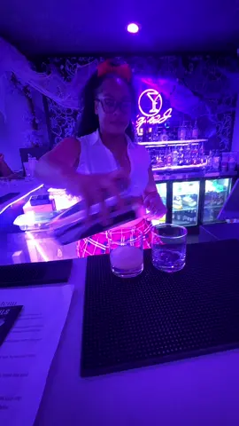 Did I tell y’all about this new bar in Arlington I hit up? 👀 @Intrigued Lounge had the vibes on lock — staff was amazing, drinks were flowing, and those Philly eggrolls… 🔥🤤 #DFWNightlife #ArlingtonEats #WhereBeBe #GoodVibesOnly #TexasFoodie 