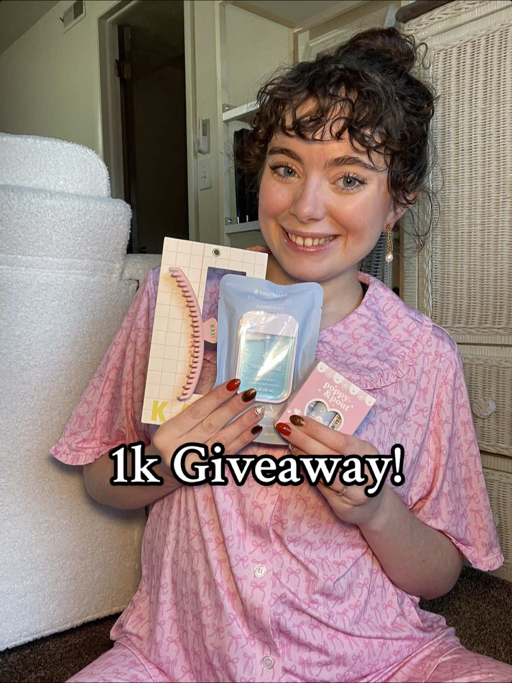 1k Utah girl giveaway!!  To enter: 💗 Must be following me on here and the other app!  💙 Comment your must haves for a self care night  💗 Tag as many friends as you want for extra entries!  💙 Share this to your story and  tag me for 3 extra entries!  @Swedieshop use my code kaylahshay for 10% off!!  *this giveaway is not affiliated with TikTok or any of these brands* #giveaway #utahgiveaway #utahinfluencer #microinfluencer entries! 