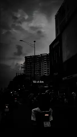 Kẻ cô đơn người thì hạnh phúc…🥺 #sbkentertainment #2000phuc68 #buonradio #nhacbuontamtrang #nhachaymoingay 