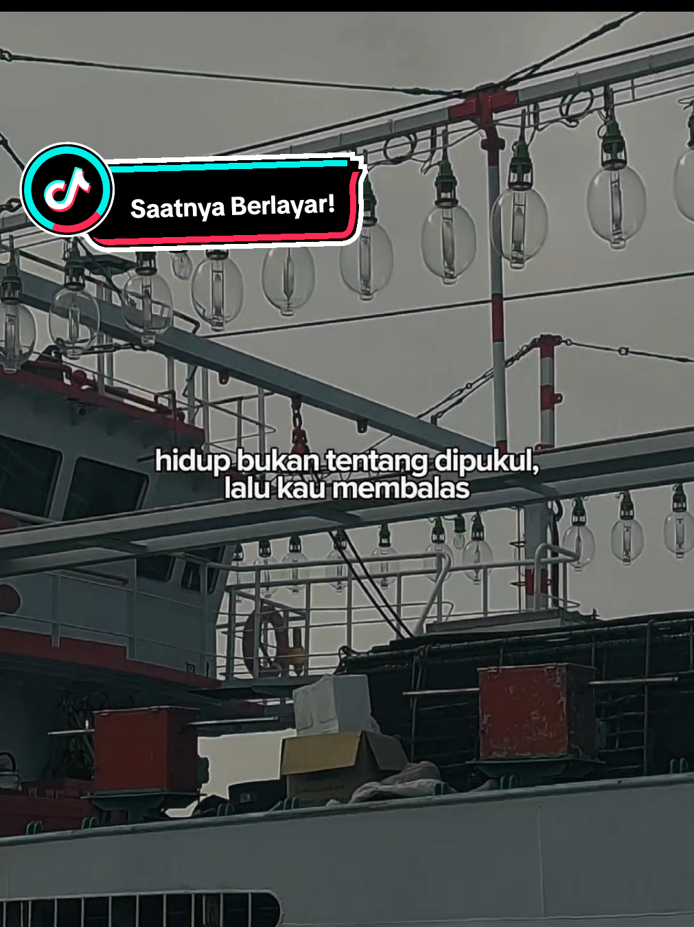 Doanya kawan-kawan semua, kami crew Hsiang Ching Zai pamit dulu dari pelabuhan Yikang Kaohsiung menuju medan perang di perairan Argentina 😅 #pelautindonesia #fyp #pelautpunyacerita #kaohsiung_taiwan🇹🇼 #CapCut 