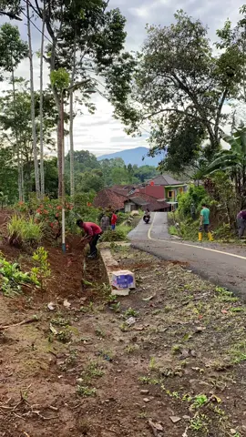 Jum’at bersih#pedesaan #ciamis #kampunghalaman #kampungbersih 