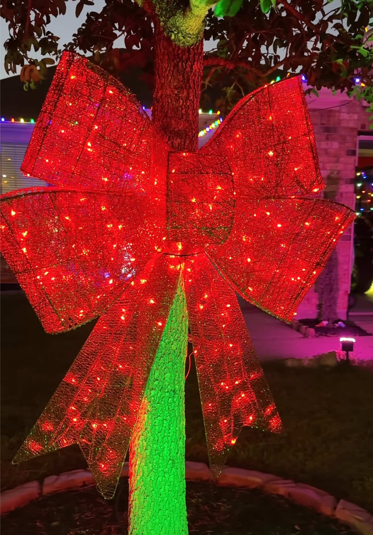 Isn’t this bow beautiful? 🥰♥️ #christmasbow #christmasdecor #tiktokshopblackfriday #tiktokshopcreatorpicks #tiktokshopholidayhaul 