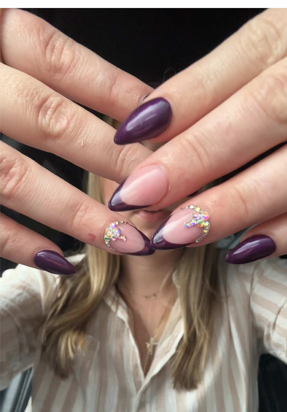 Wedding nails 💅 #newnails #bridesmaid #bridesmaidnails #weddingweekend #weddingnails