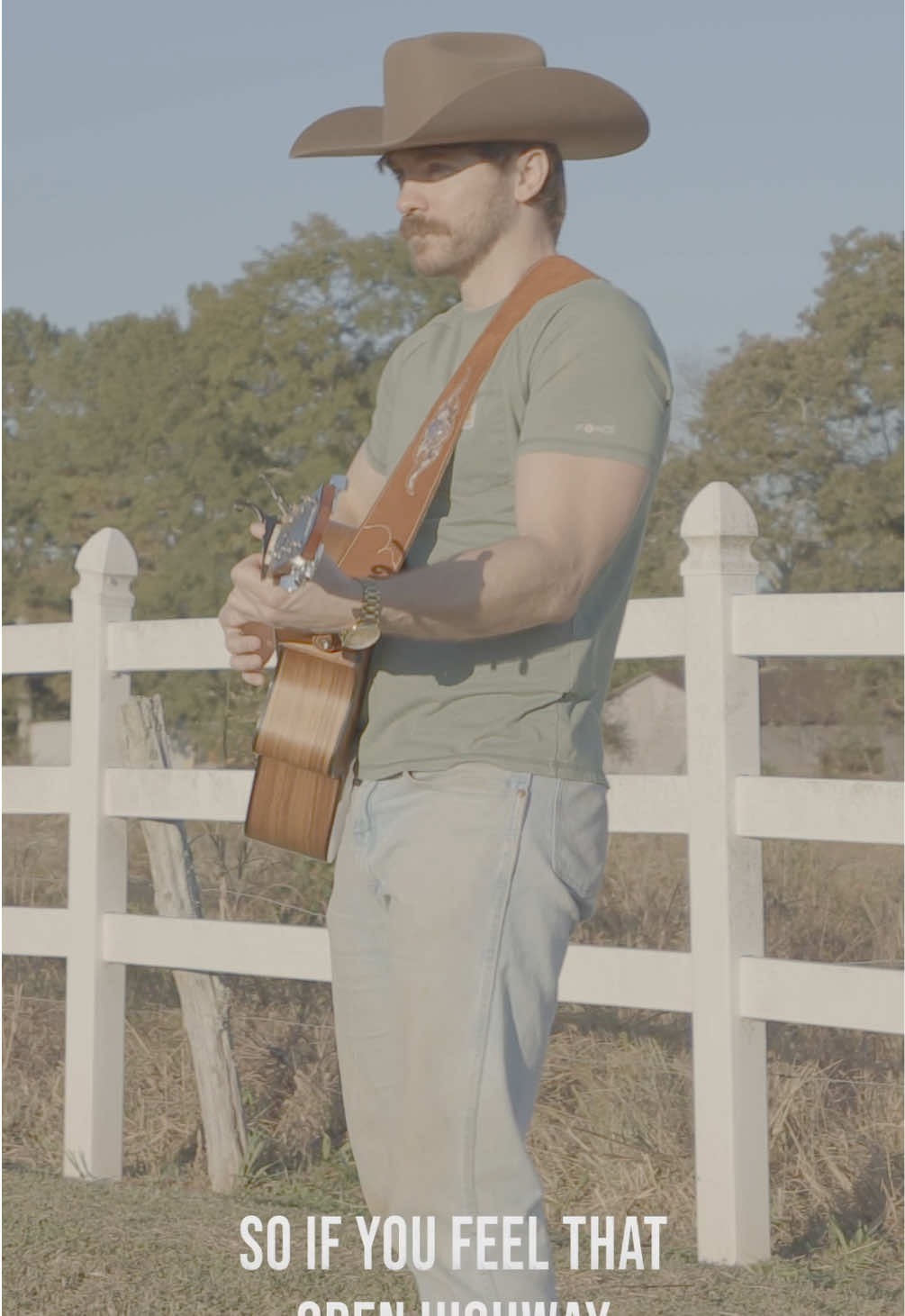 “if you feel that open highway” #countrymusic #classiccountry #countryboys #countrygirls #cowgirls 