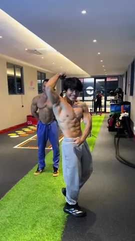 latihan pose dulu, buat apa ya? 🤔