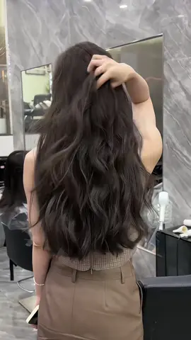 Đây là kiểu tóc mình thiết kế cho những ai muốn vừa nữ tính vừa hiện đại #uốntóc #xoăn_sóng_lơi #fyp #xuhuongtiktok #trending 