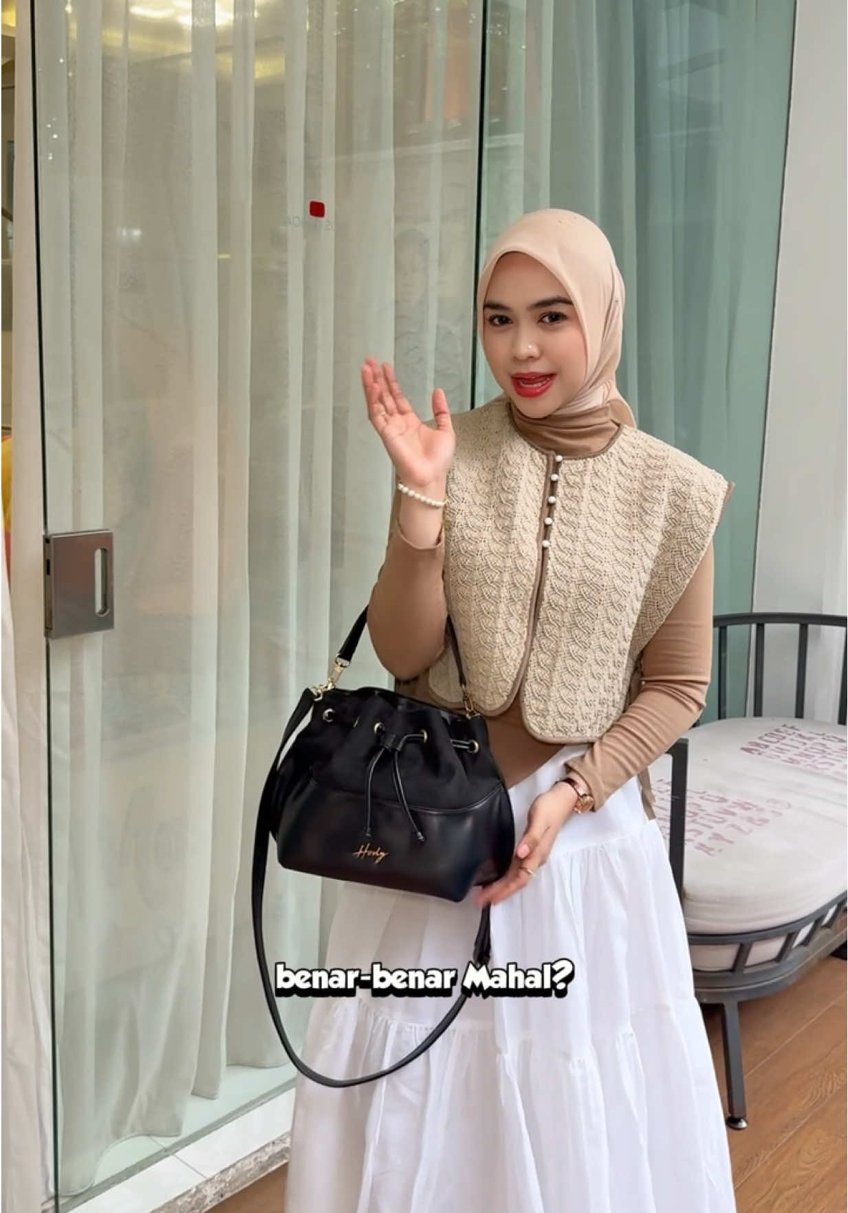 karna gak semua yg bagus itu mahal ya guys ya... #tokoricisofficial  #hodybag #riaricis #tasfashion #tiktokshop 