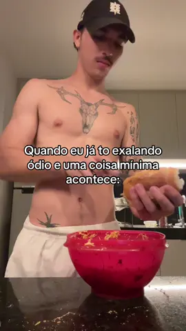 eu só queria comer um pão depois de um dia cansativo😃#fyp 