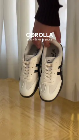 comfy and lightweight this shoes!✨ #rubbershoes #shoes #corollashoes #blackandwhiteshoes 
