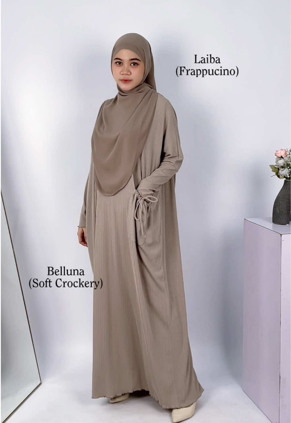 Kalau Minve pilih warna keduanya karena sama-sama cakep 😍😍, Kalau Leve sister team warna apa nih ? FYI Belluna abaya restock hari ini ya, yuukk langsung amanin warna incaran kalian 😉 #abaya #thisorthat #khimar #ootdhijab #trending 