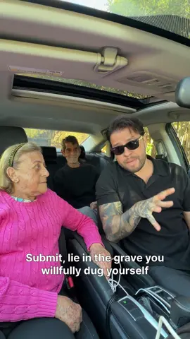 Explaining Metal Lyrics to my Grandparents Who Don’t Speak English 🇧🇷  Before last year, I hadn’t seen my grandparents in over 20 years. Fast forward a year and I’m already annoying them like I annoy my wife. But that’s love 🫶 #shadowofintent #deathcore #deathmetal #metal #fyp