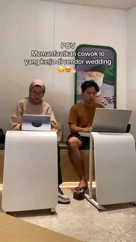 Privillage punya cowo kerja di vendor wedding😋 #weddingpreparation #weddingplanner #moodboard #couple #weddingplanning 