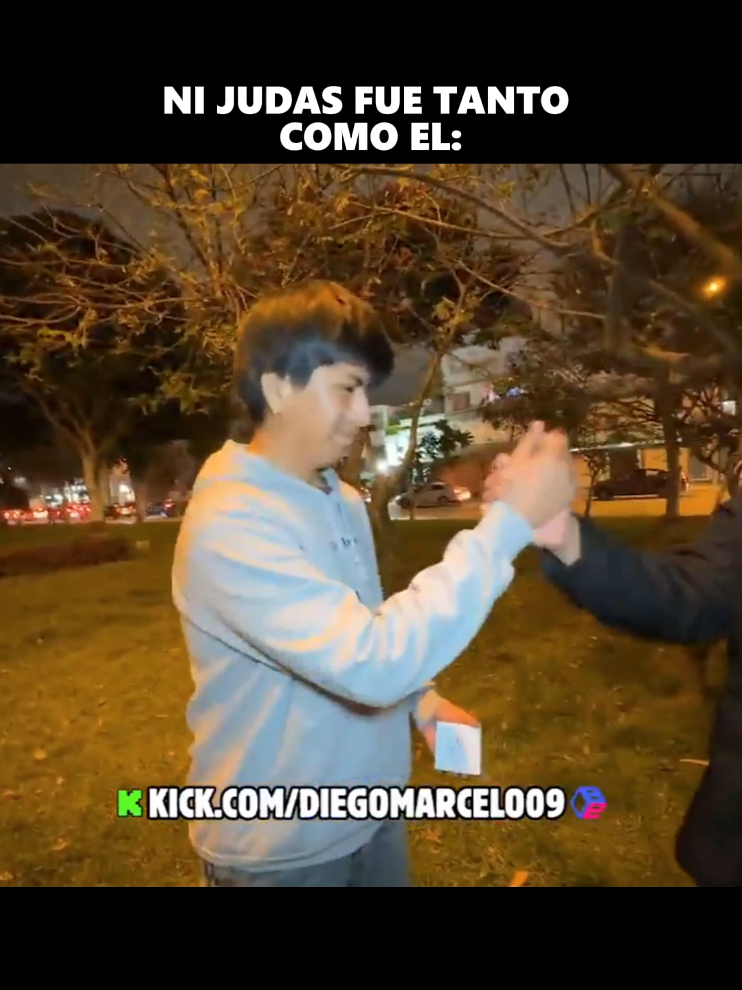 Amigosss peee😂@boxerarespaldo@diegomarcelo09 #viral#humor#play#amigos#live#clips#perú🇵🇪#chow#tiktokfyp#fyp#guapo#especial#kick#show#streaming#kickperú💚