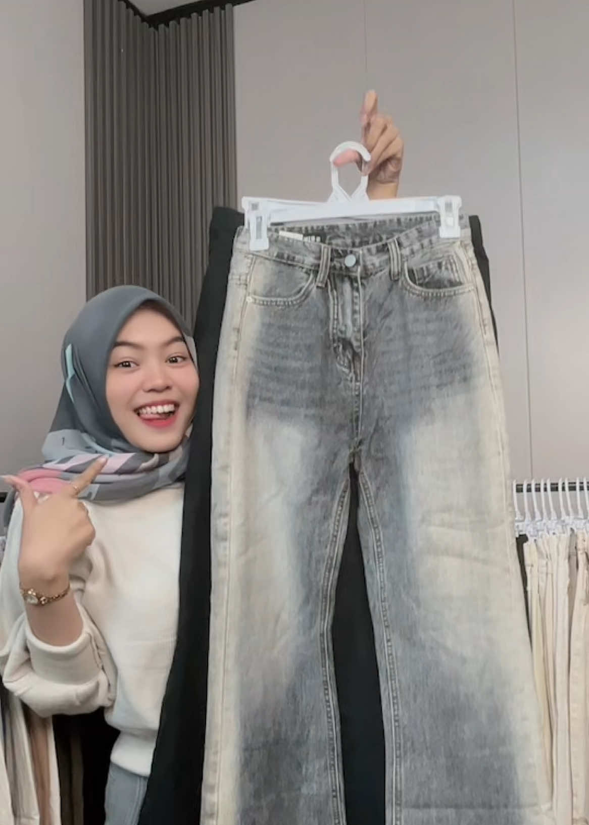 GASKEUNNN SAYANGGG 🤩🤑💸🛍️🥳😍👉🏻👉🏻 #celanamurah #masyaallahtabarakkallah #celanabahan #promomakanharian #kulothighwaist 