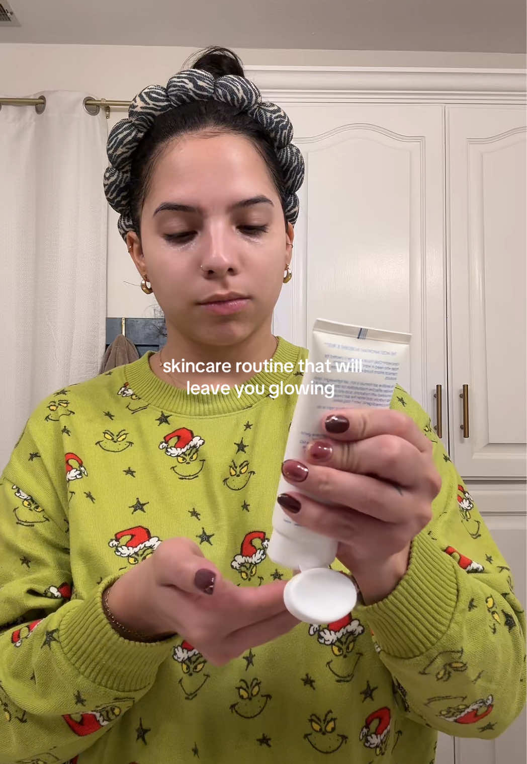 my skincare staples 🤩  #skincare #skincareroutine #acneproneskin #sensitiveskin #glowingskin  @byoma @PeaceOutSkincare @Vanicream™ Sensitive Skin Care @aerie @Vaseline 