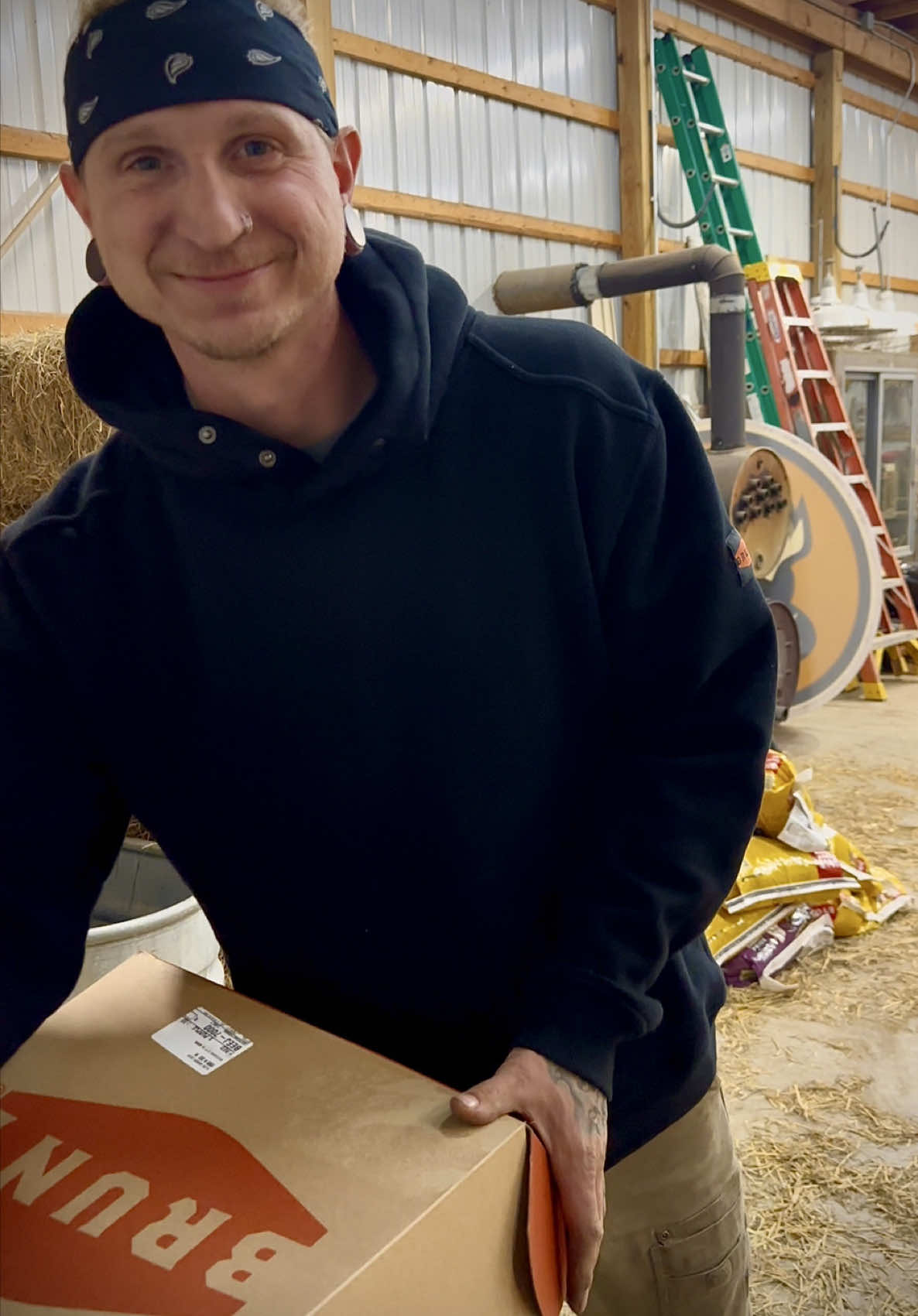 @BRUNT Workwear came through for Alex’s birthday with the limited edition all black boots 🖤🔥  Our code LAUXFF10 gets you $10 off your first purchase of $60 or more! 👉🏻 bruntworkwear.com 