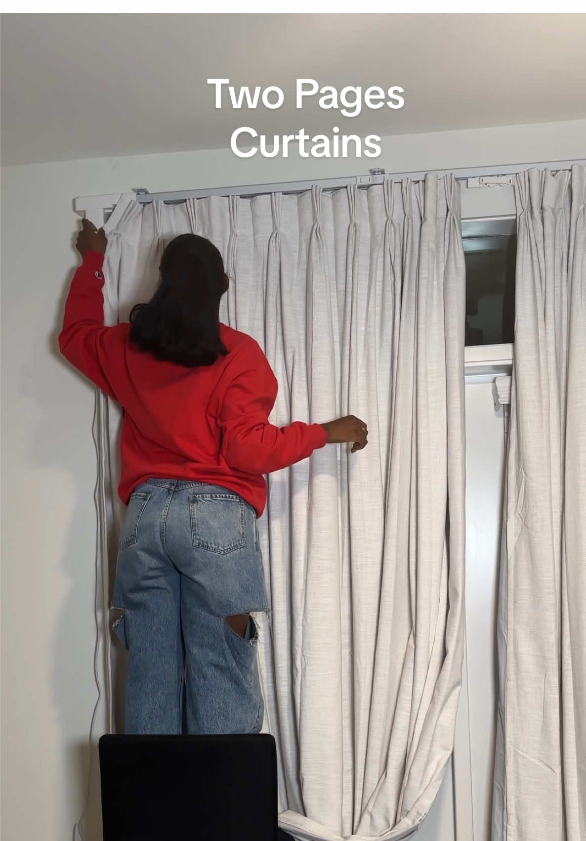 I was gifted by twopagescurtains their Liz Linen Drape Pleated curtains for the new apartment in Dallas. New apartment, new energy 🏡✨ Custom curtains make all the difference. @TWOPAGES  #twopagescurtains #twopageshome