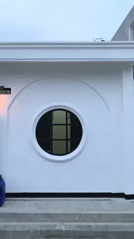 ✨ Tampilan teras rumah BTN yang estetik bikin suasana makin nyaman dan indah dipandang 🌿 Desain sederhana tapi tetap elegan, cocok untuk bersantai setiap hari ☕🏡 #TerasRumahBTN #DesainTerasEstetik #RenovasiRumahBTN #RumahMinimalis #TukangBangunanParepare 