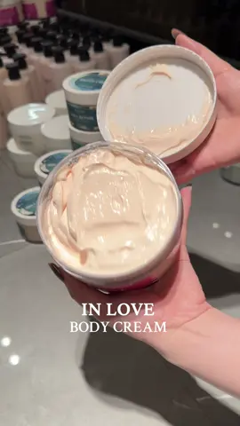 Dưỡng trắng dưỡng sáng da , cấp ẩm chuyên sâu da khô thì bon chen lun !! Căng mướt lun @Kieu Anh Daily Tắm Trắng #kembodymixtrangda #kembodycaocap #Kemtrontrangda #kembodytrangda #vairal 