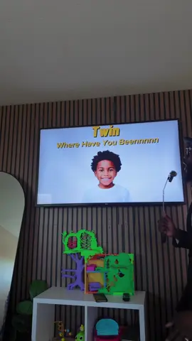 I THINK THE POWERPOINT WORKED👀