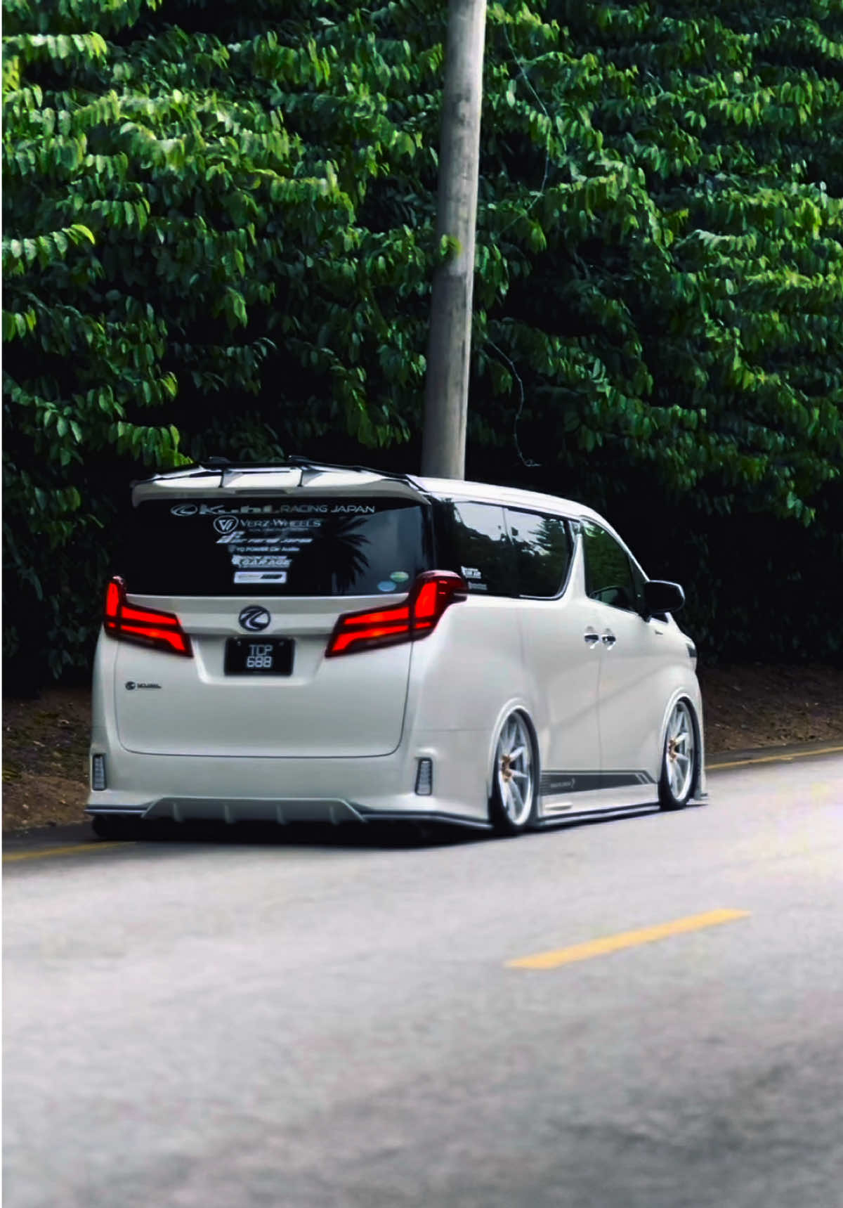no Air no Lifr ❤️‍🔥 #kuhlracing #airforcesuspensionjp #verzwheels #alphard #fyp 