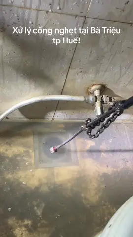 Thông tắc đường ống thoát nước cho khách ở Bà Triệu tp Huế! #thôngcốnghuế #thôngtắcbồncầutạihuế #thôngtắcnhàvệsinhtphuế #thongcongtaihue #75huế #xuhuong❤️ 