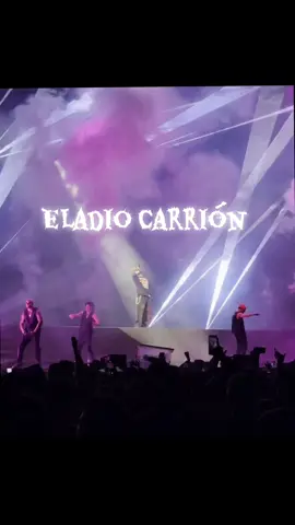 💛 No es regreso… es recordatorio. Back in Yellow y Eladio vuelve a poner las cosas en su sitio. ⚡ Flow, letras y estilo — nivel leyenda. 🐐🎤 Si sabes, sabes. 🟡🖤 #eladio #backinyellow #trap #conciertosmedellin #medellincolombia #colombia #puertorico #latino #flow #legend #pesado #boricua #musica #music #medallo 