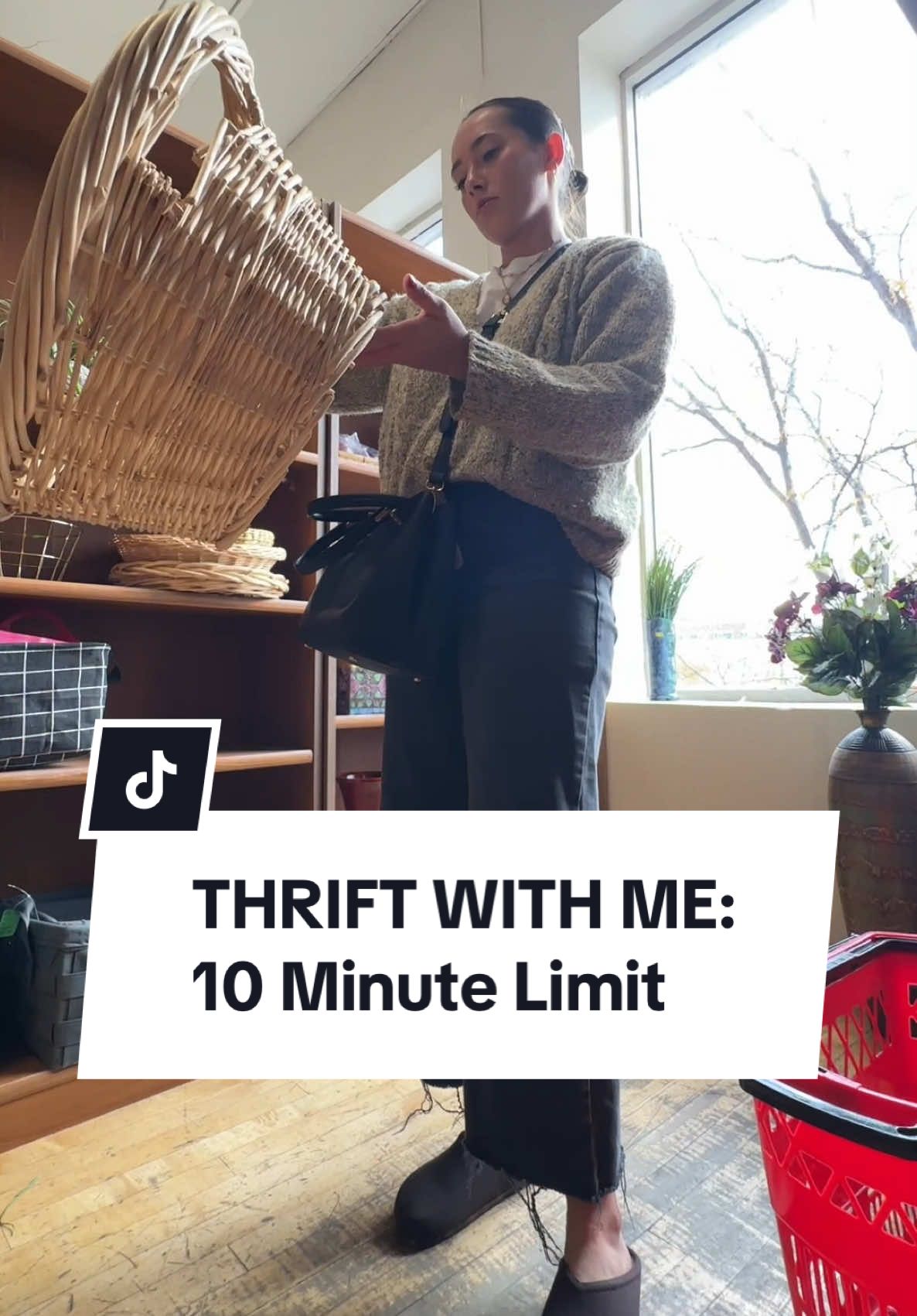 Not bad for 10 minutes?! 😏🤭 Should I go back for the snowmen? They were SO cute & charming. I just don’t know where I’d put them! #thriftingfinds #thrifting #thriftwithme 