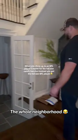 NFL NEIGHBOR 🔥 @pardonmytake (via:@Carly Teller) #halloween 