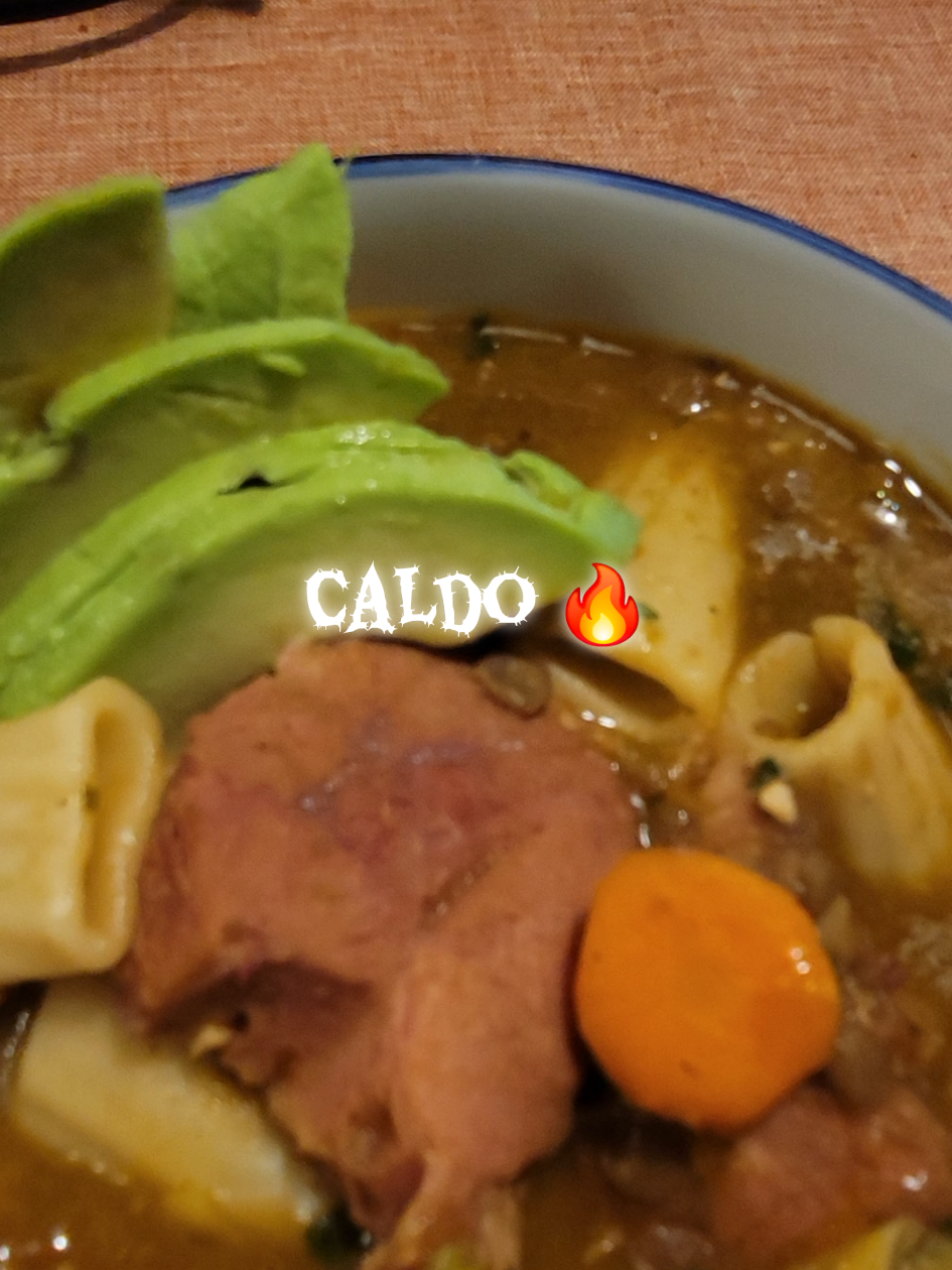 Caldo de res hecho en casa 🔥🤤#caldoderes  #comidalatina #cocinaconamor #recetasfaciles #aury_saboryvida 