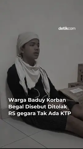 Warga Baduy bernama Repan (16) menjadi korban begal di Jakarta Pusat. Uang sebesar Rp 3 juta dan madu yang dibawa raib. Kepala Desa Kanekes atau Jaro Pemerintah masyarakat adat Baduy, Oom, mengungkapkan sudah melaporkan peristiwa pencurian itu ke Polsek Cempaka Putih. Repan mengalami luka di bagian tangan kiri. Setiba di rumah sakit di kawasan Jakarta Pusat, Repan sempat ditanyai soal KTP dan surat pengantar oleh petugas rumah sakit sebelum mendapat penanganan. Terkait hal ini, Wakil Menteri Kesehatan (Wamenkes) Dante Saksono Harbuwono mengatakan akan mengusut kasus ini. Pramono menjelaskan Pemprov DKI sudah menindaklanjuti laporan tersebut dengan memanggil Kepala Dinas Kesehatan (Kadinkes) DKI Jakarta, Ani Ruspitawati, untuk memastikan pelayanan terhadap warga Baduy tetap berjalan. Pramono mengatakan adanya kesalahpahaman dalam bahasa yang membuat masalah tersebut menjadi panjang. Baca berita selengkapnya hanya di detik.com! Creator: Divra #detikcom #baduy #begal #jakpus #banten 