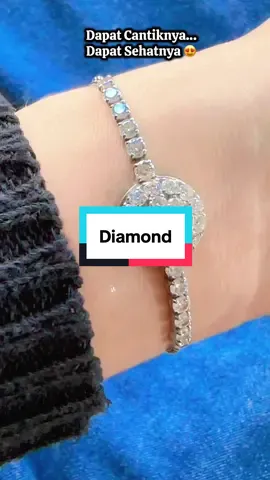 “Bukan hanya terlihat anggun, tapi juga bantu tubuh tetap kuat.” Untuk kamu yang selalu sibuk mengurus rumah, keluarga, dan pekerjaan… Ada kalanya tubuh lelah, tapi kamu tetap harus tampil prima. Gelang Kesehatan MCI hadir bukan hanya sebagai perhiasan mewah, tapi juga membantu:  ✔️ Meningkatkan energi ✔️ Meredakan pegal dan nyeri ringan ✔️ Melancarkan sirkulasi darah ✔️ Membuat tidur lebih nyenyak Order WA 081271267997 #mci #diamond #gelangmci #berlianmci #kalungkesehatanmci 