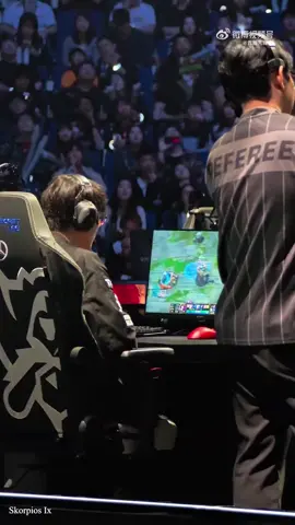 Inhumano lo que hace Faker 😶🦦 #leagueoflegends #faker #t1 #lol #t1faker 